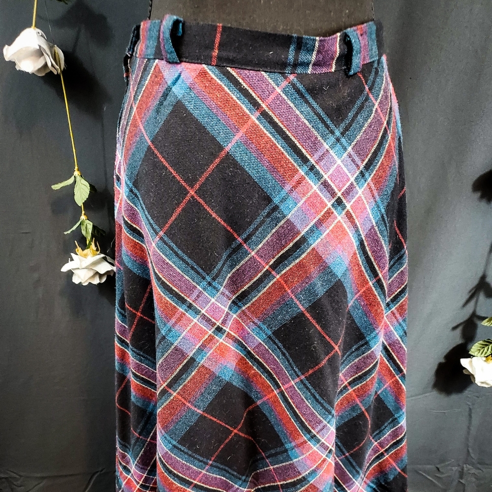 Plaid skirt